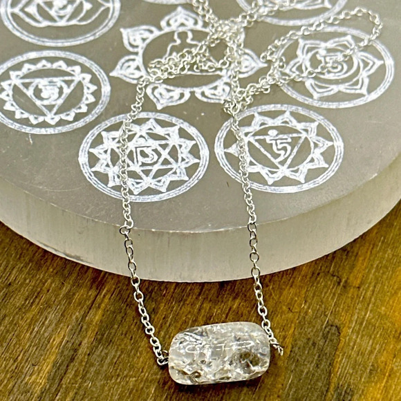 Crackled Quartz worry stone sterling silver stamped necklace - Picture 1 of 6